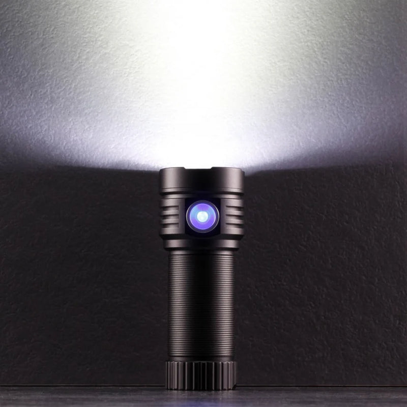 Lampe de poche Titan 3500 par Genesis