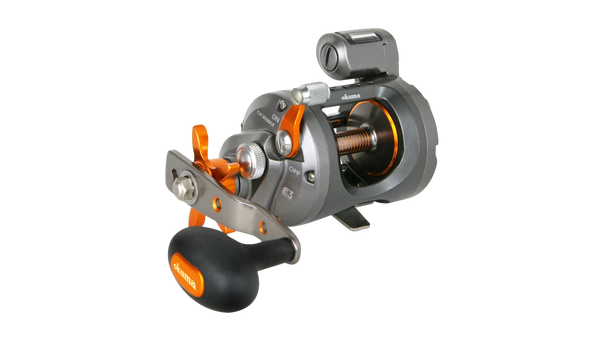 Moulinet lancer lourd à compteur de lignes Cold Water 303D de Okuma